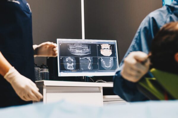 Tipos de implantes dentales