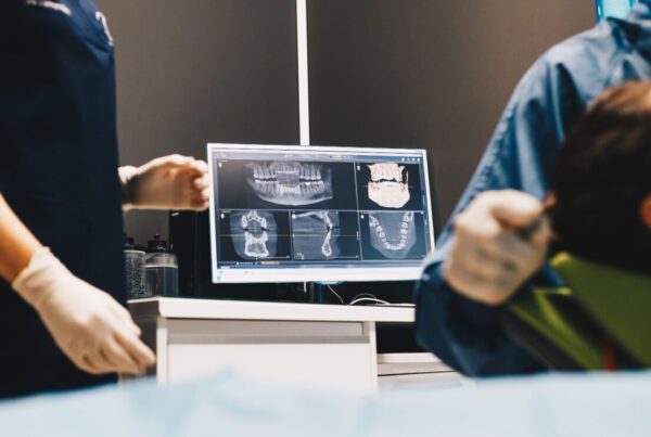 Tipos de implantes dentales